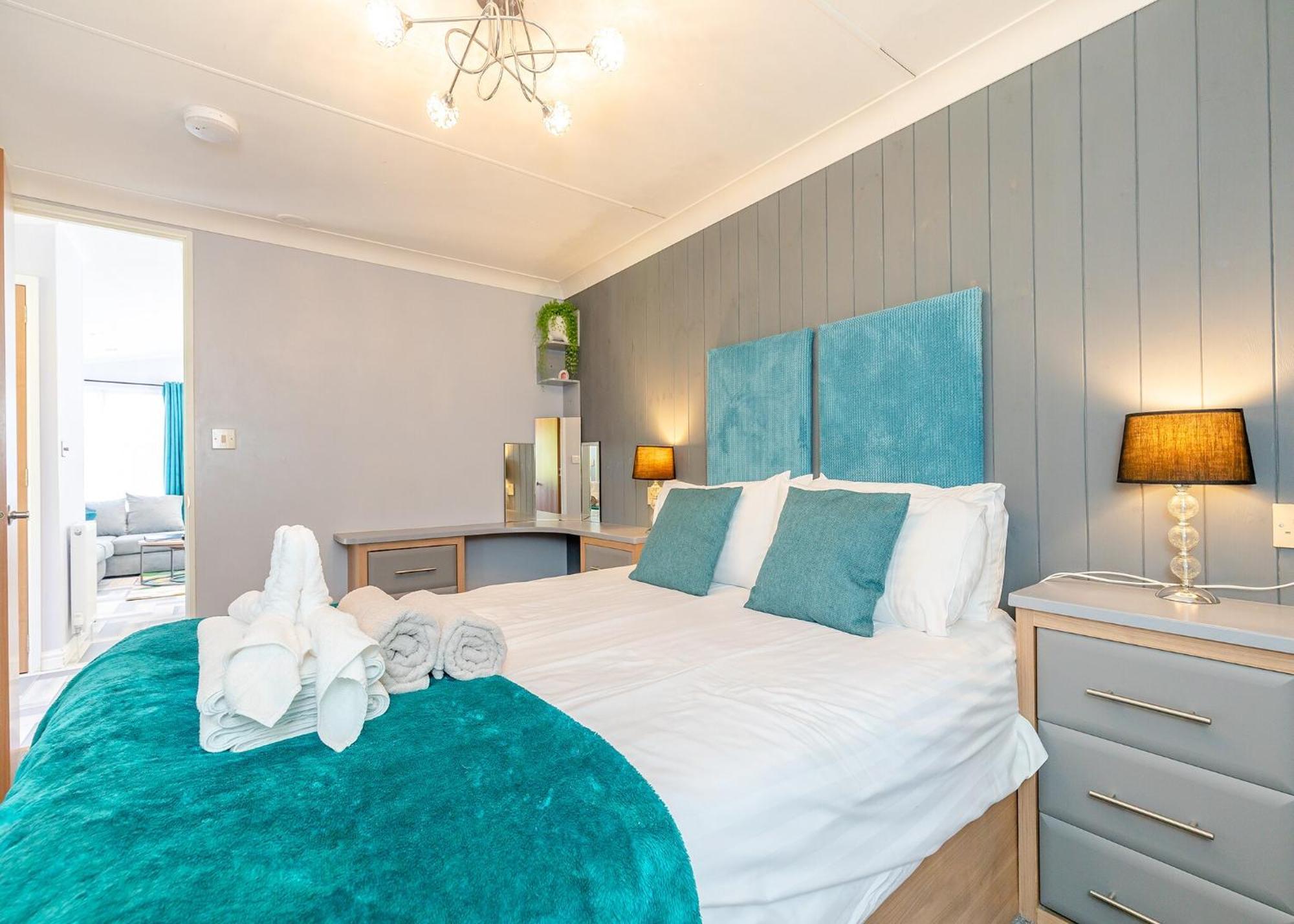 Longnor Wood Holiday Park מראה חיצוני תמונה