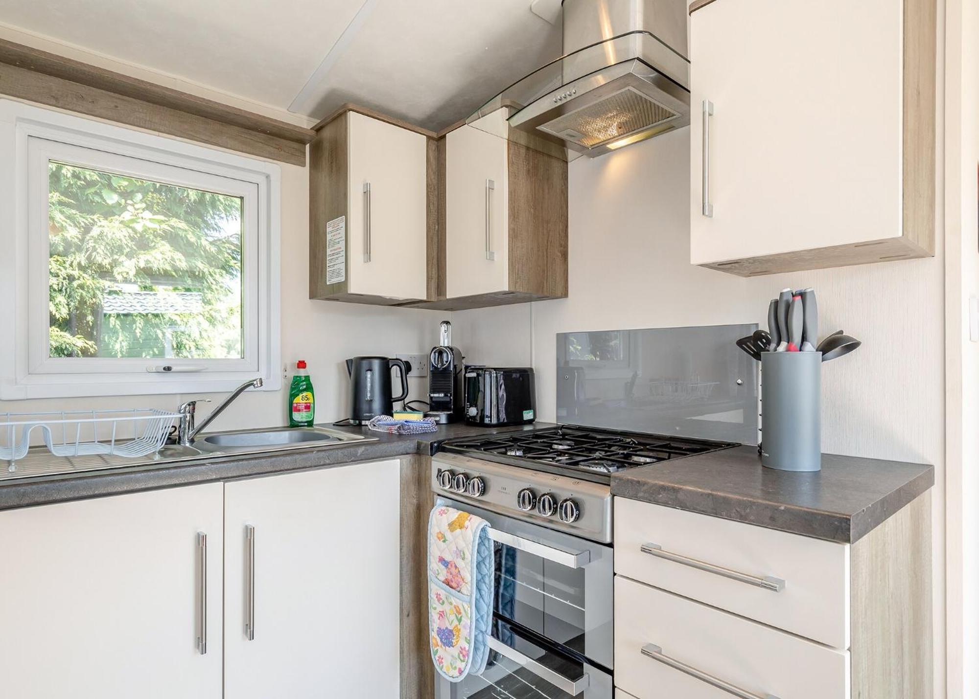 Longnor Wood Holiday Park מראה חיצוני תמונה