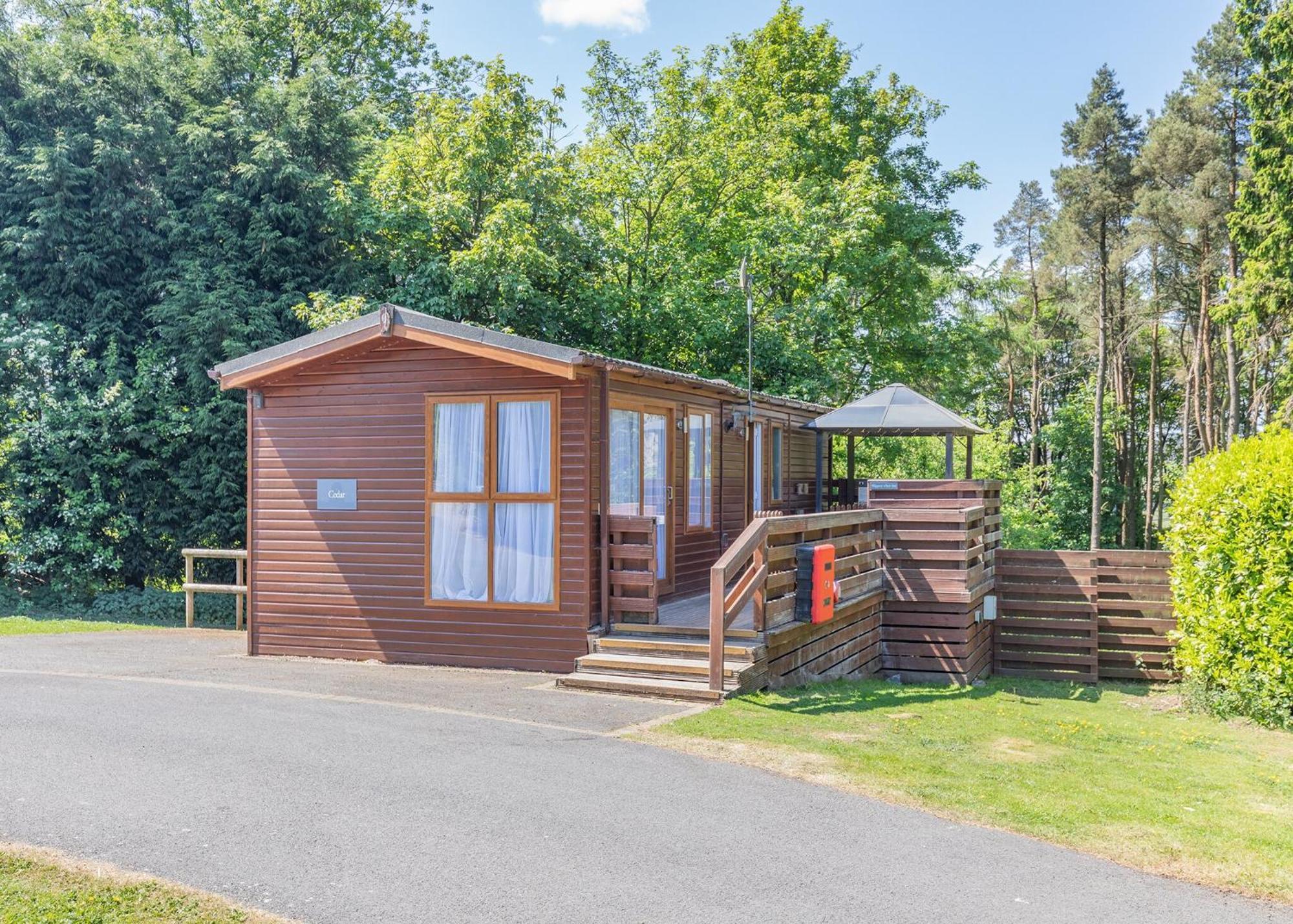 Longnor Wood Holiday Park מראה חיצוני תמונה