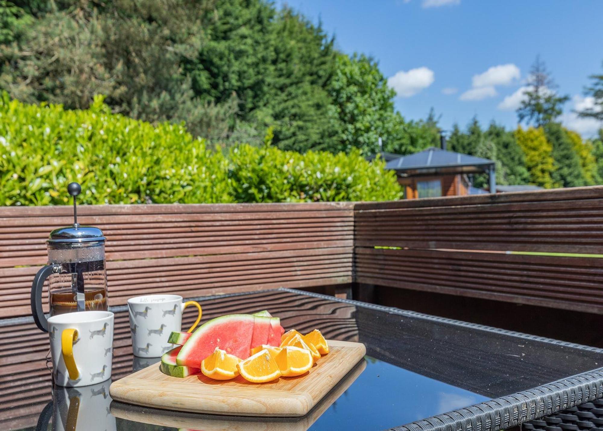 Longnor Wood Holiday Park מראה חיצוני תמונה