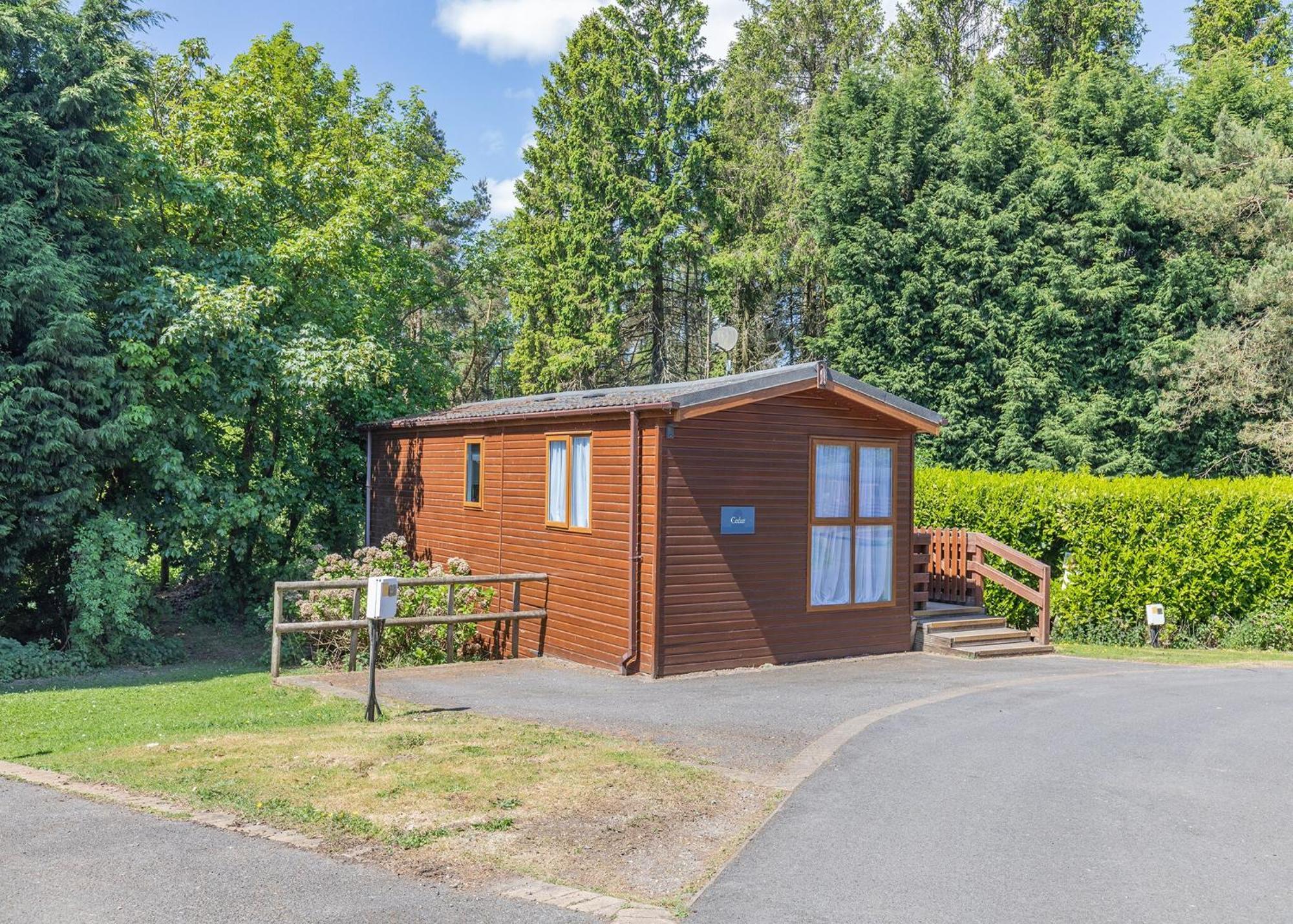Longnor Wood Holiday Park מראה חיצוני תמונה