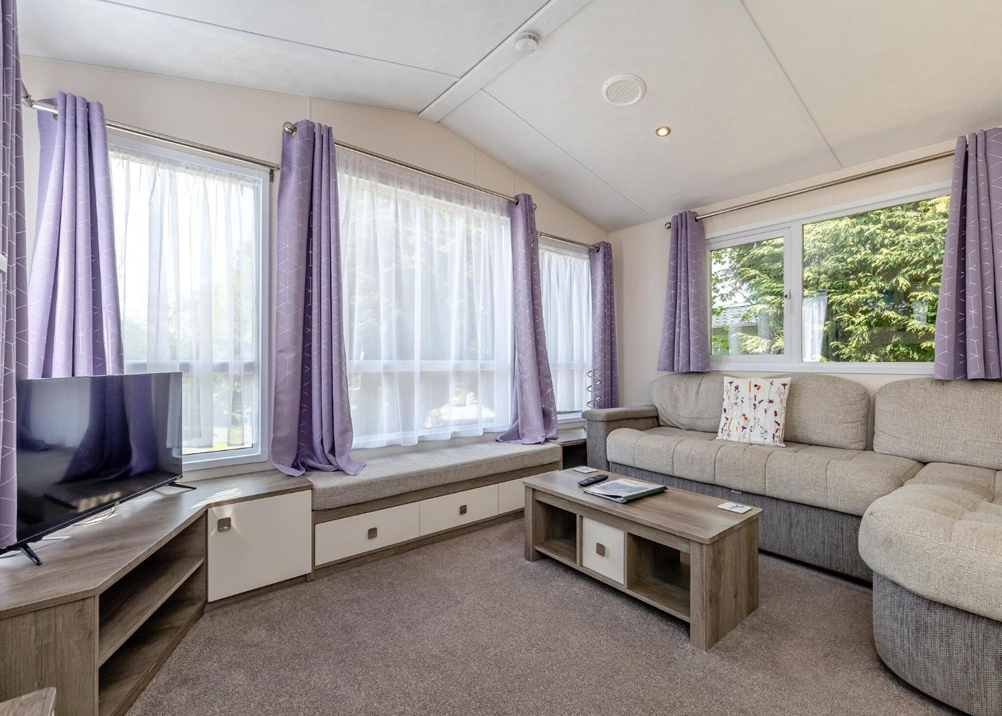 Longnor Wood Holiday Park מראה חיצוני תמונה