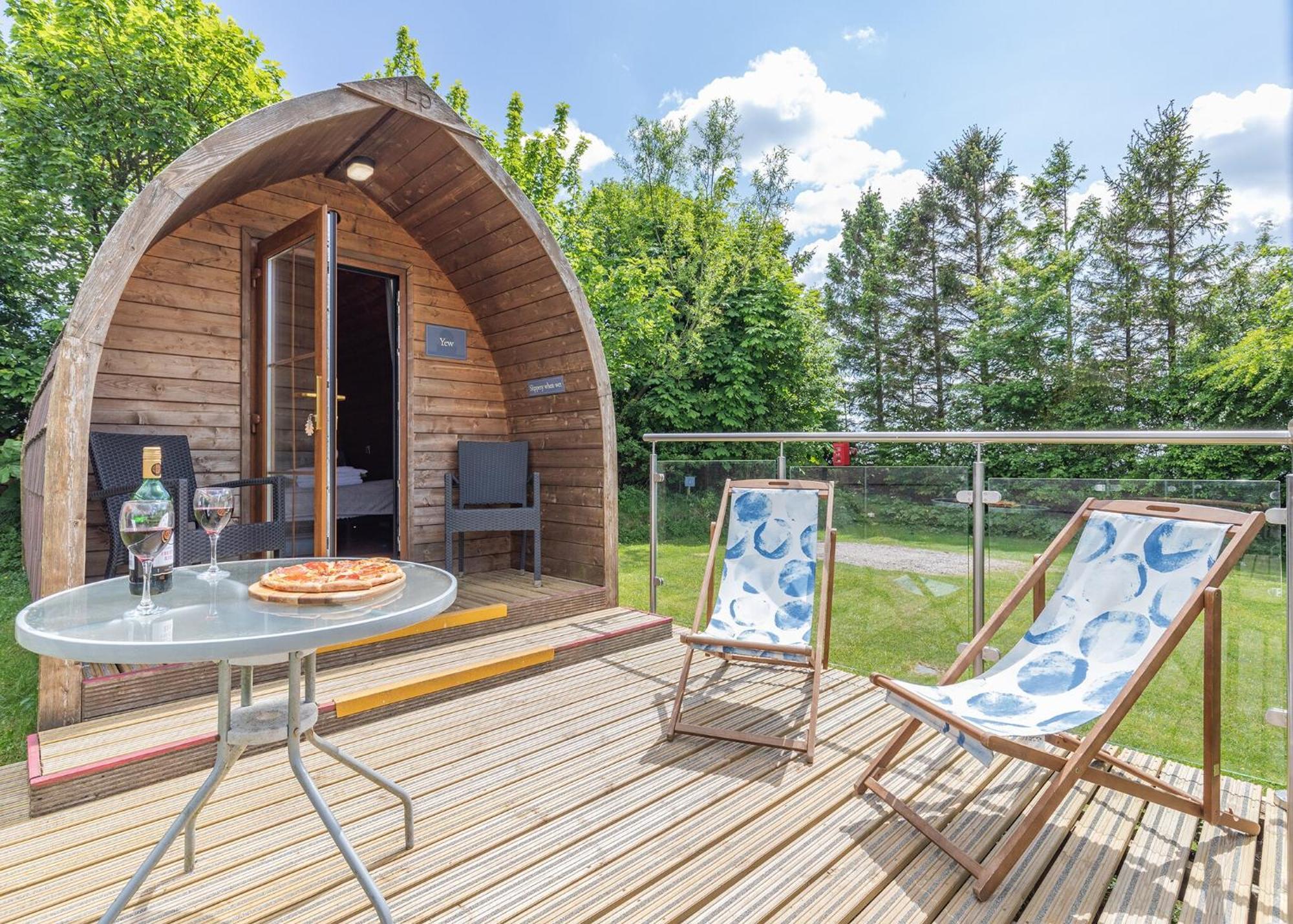 Longnor Wood Holiday Park מראה חיצוני תמונה