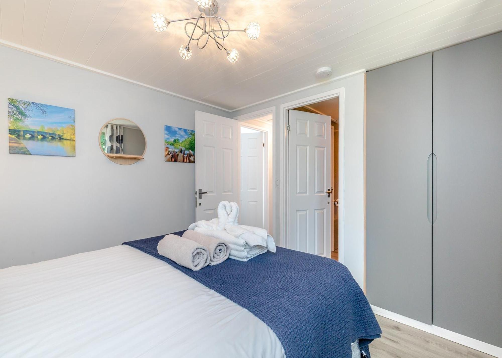 Longnor Wood Holiday Park מראה חיצוני תמונה