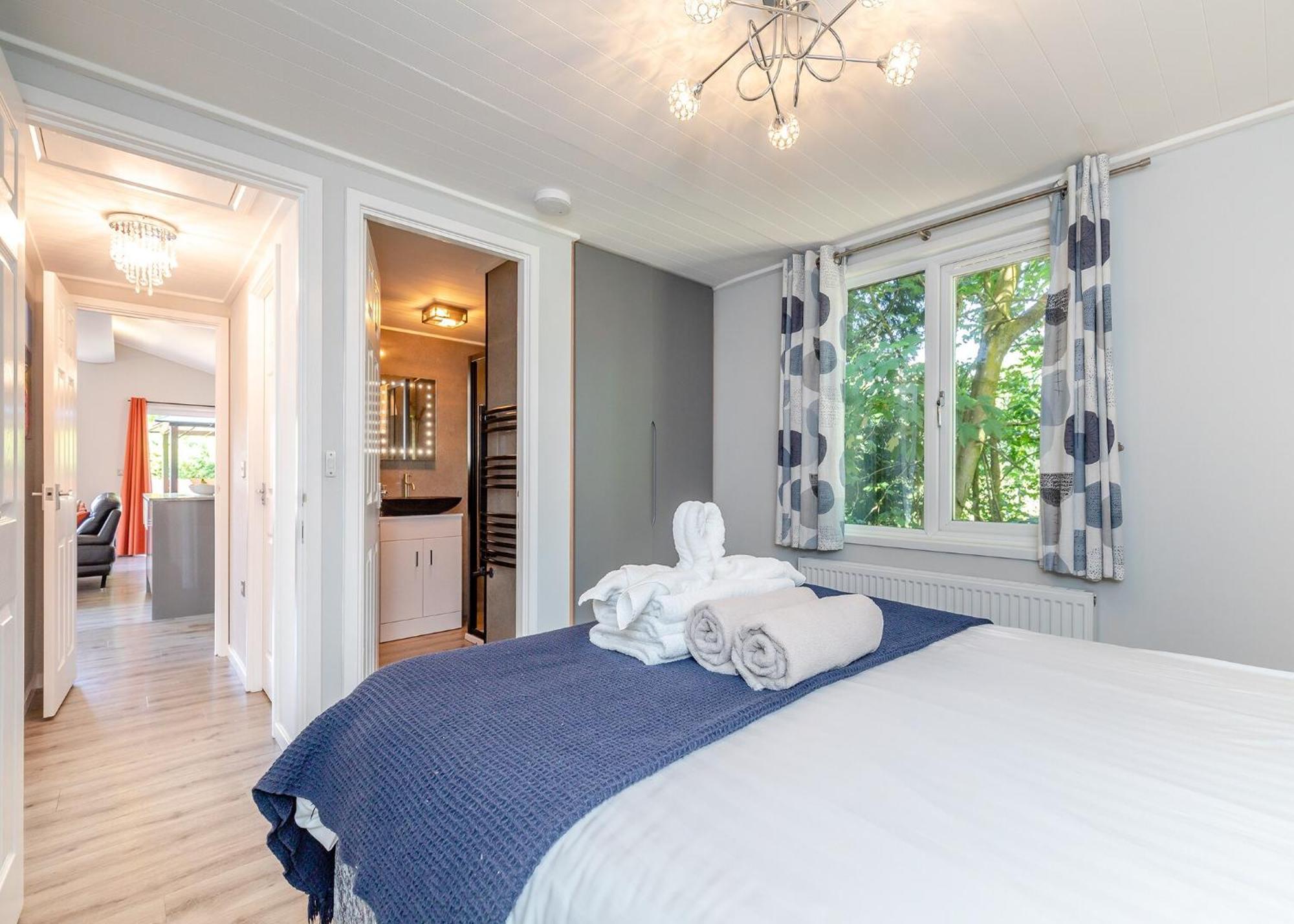 Longnor Wood Holiday Park מראה חיצוני תמונה