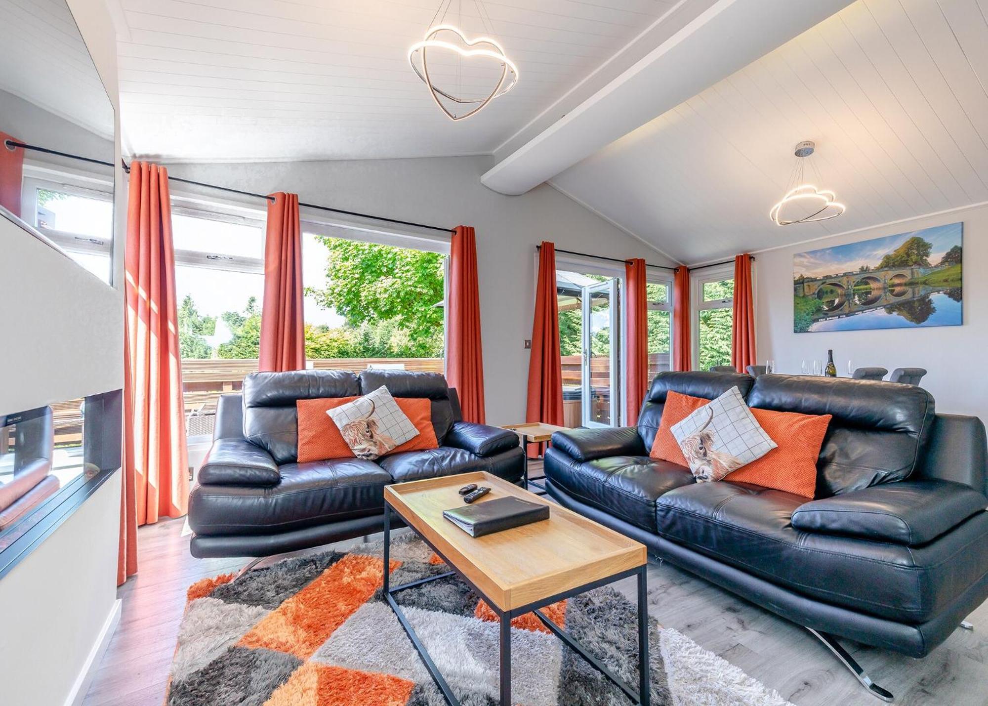 Longnor Wood Holiday Park מראה חיצוני תמונה