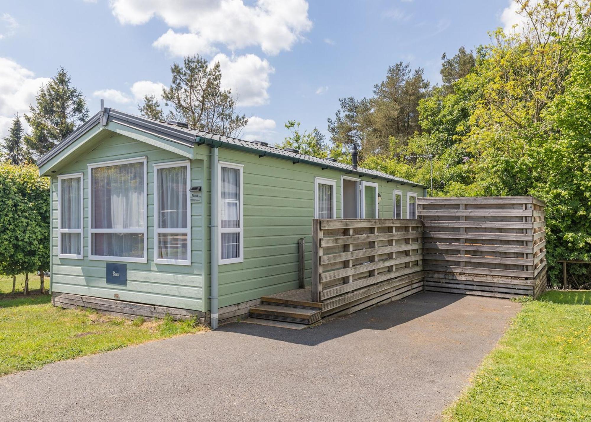 Longnor Wood Holiday Park מראה חיצוני תמונה